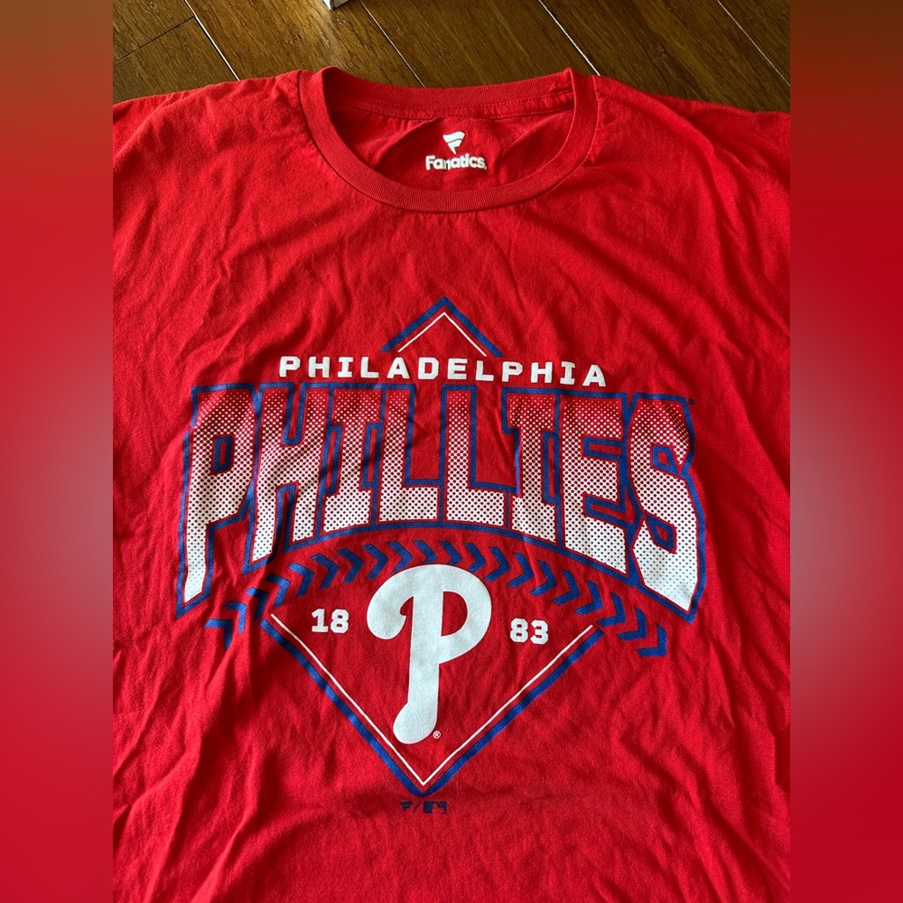 Philadelphia Phillies Fanatics Red Graphic Tee Size L